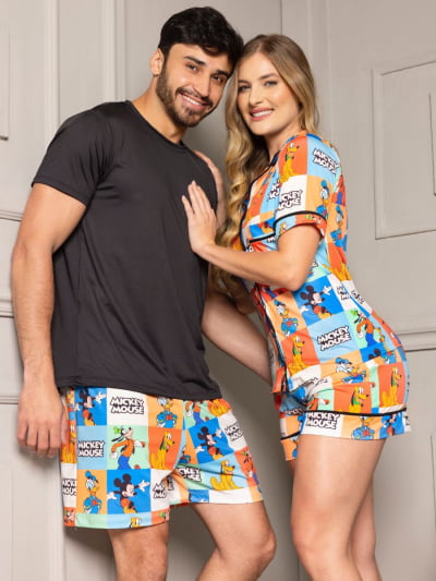 Pijama Casal - Mickey e Pateta ( Feminino Americano tipo Short + Masculino Short com Camiseta Preta)  