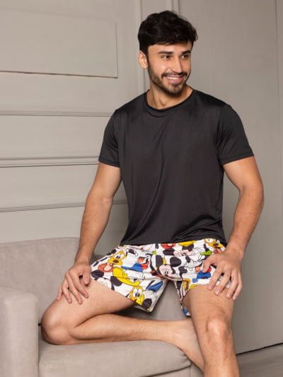 Pijama Masculino Adulto - Turma do Mickey  ( Short + Camiseta Preta) 